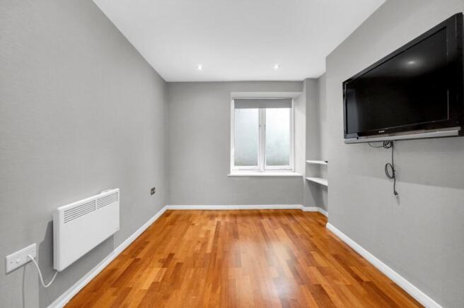 Bedroom 2(2)