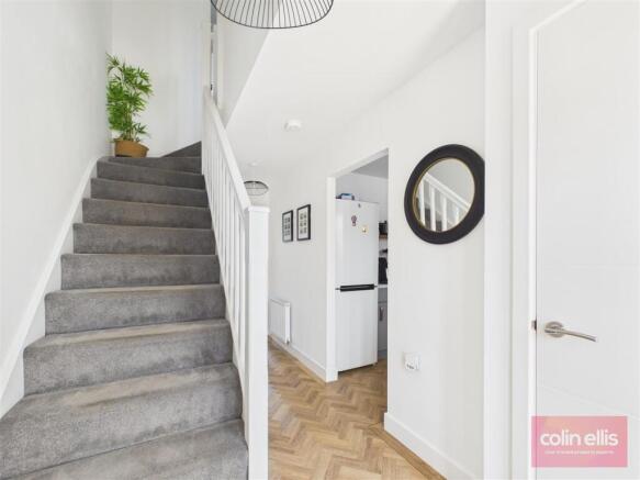2 bed Semi-Detached for sale Image 9