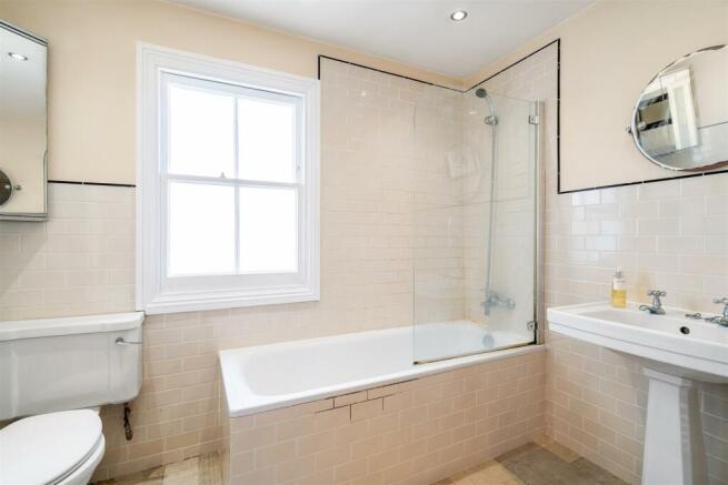 Bathroom.jpg