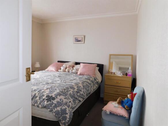 bedroom 1a