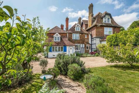 Cranbrook Road, Goudhurst, Kent, TN17 1DY