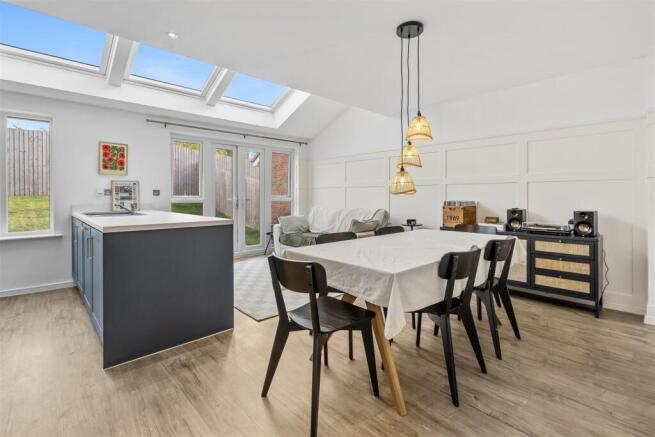 Kitchen/Diner/Family Area
