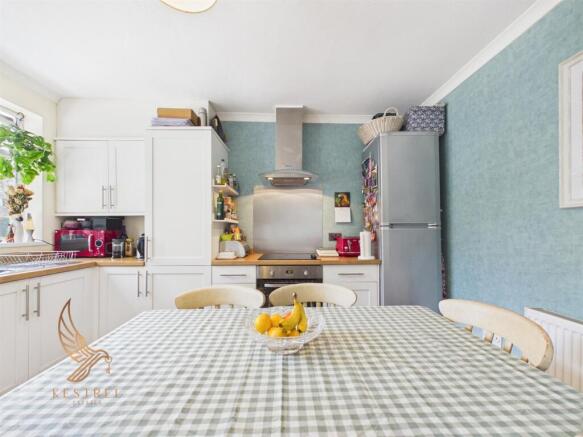 3 bed Terraced for sale Image 7