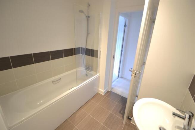 Bathroom.JPG
