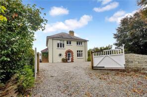 Hollywell, Lodge Hill, Liskeard PL14 4EH