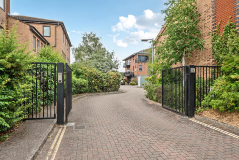 Grosvenor Court, Hipley Street, Old Woking, GU22