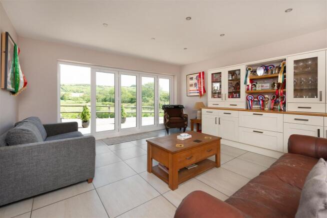 Family Room - Adoining Kitchen.jpg