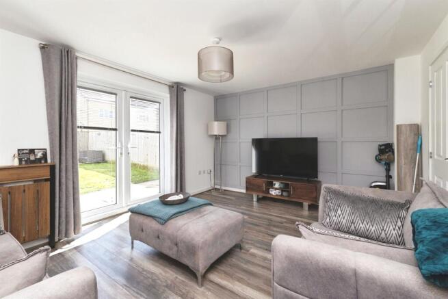 3 bed Semi-Detached for sale Image 6