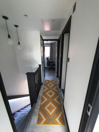 FIRST FLOOR LANDING