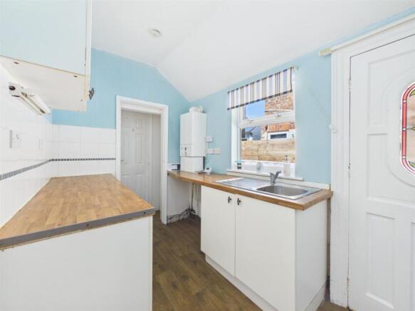 3 bed Terraced for sale Image 4