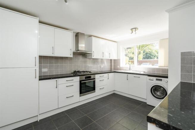 94 White House Way Solihull_11.jpg