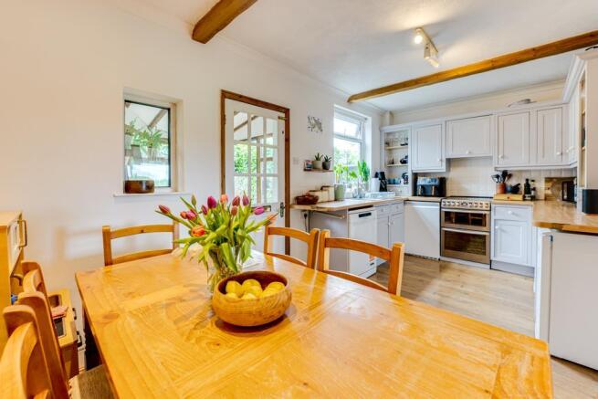 7 High Street, Rushton-10.jpg