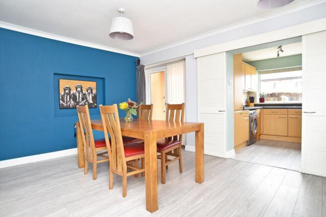 3 bed Semi-Detached for sale Image 3