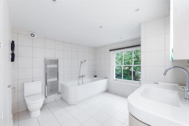 Sales Hammersmith Agate Road 26 - Bathroom 2.jpg