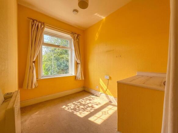 3 bed Semi-Detached for sale Image 8