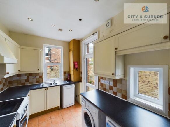 CAM01351G0-PR0098-STILL007