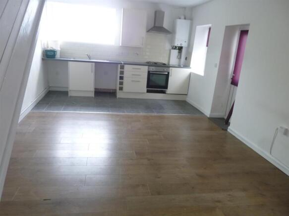 Lounge/ Kitchen