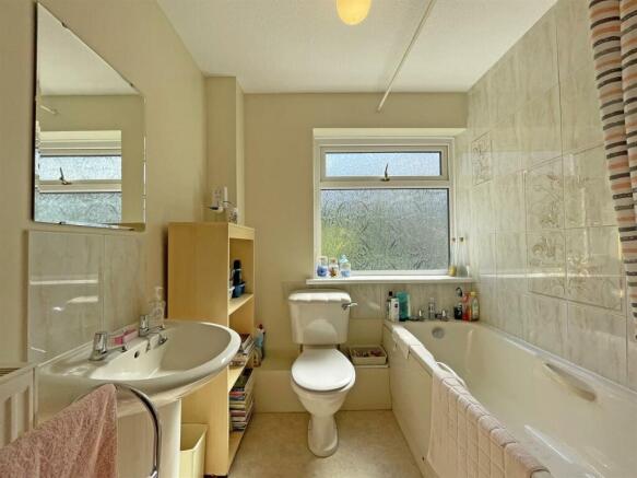 Lake View Drive 65 Bathroom.jpg