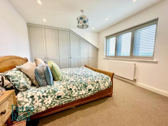3 bed Semi-Detached for sale Image 5