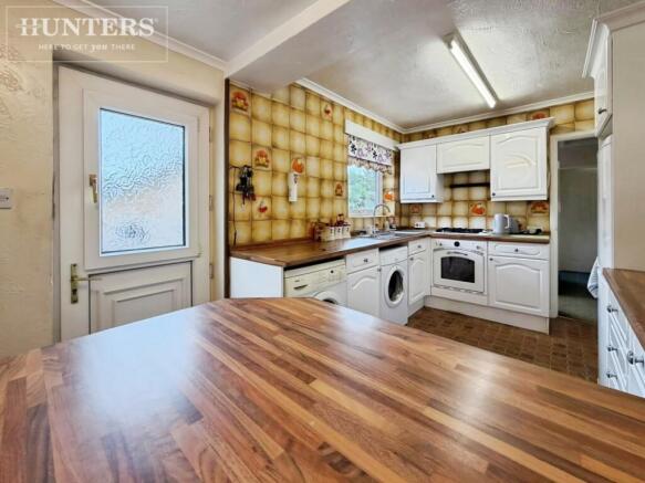2 bed Detached Bungalow for sale Image 6
