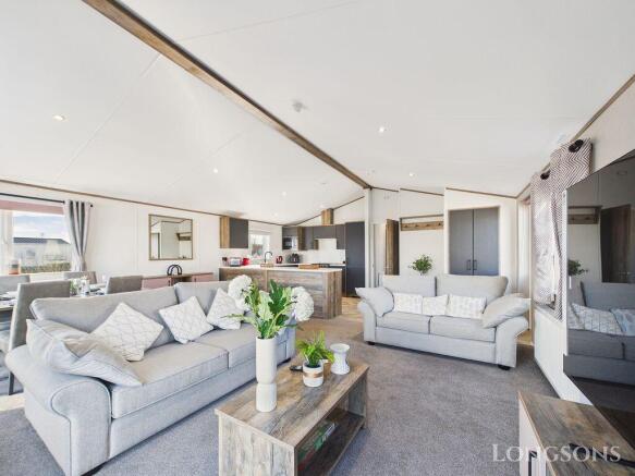 Cam02173g0 Pr0334 Still030