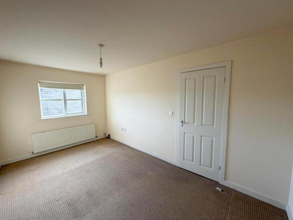 3 bed Terraced for sale Image 10