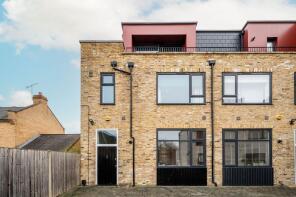 3, Huntley Close, London SE10 9GJ