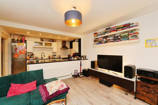 1-bed flat on 101 Anerley Road, London, SE20, £295,000