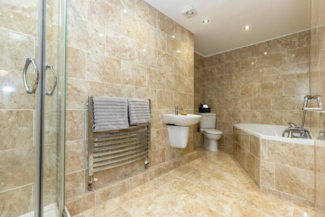 En-Suite Master Bedroom