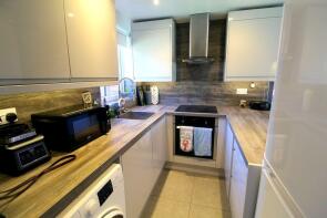 220, Oaktree Crescent, Bristol BS32 9AE