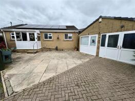 4, Elliott Court, Queensbury, Bradford BD13 2EG