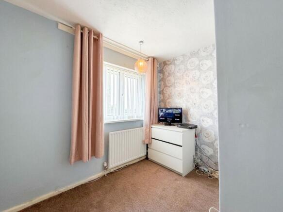 3 bed Semi-Detached for sale Image 9