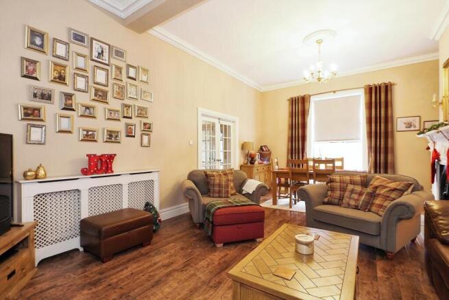 9 bed Detached for sale Image 4
