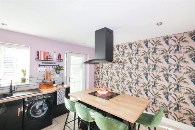 3 bed Detached for sale Image 5