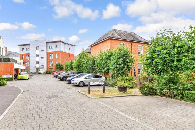 Driveway/Parking