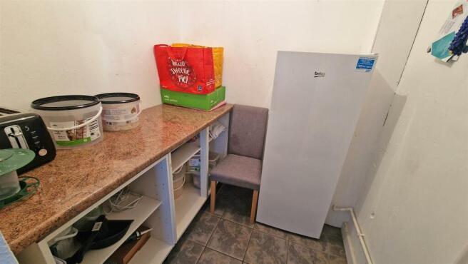 UTILITY / PANTRY