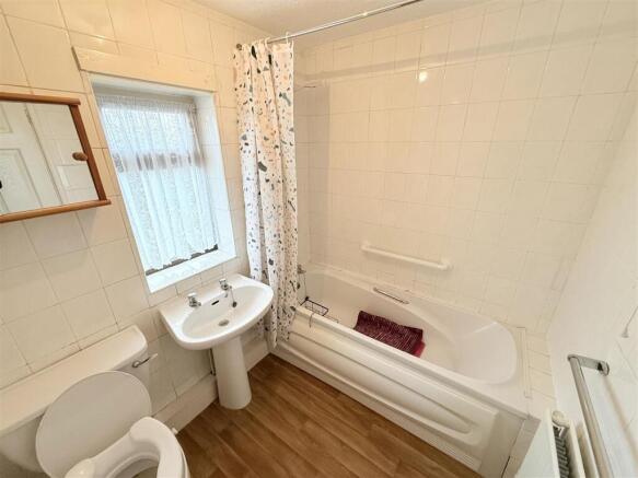 2 bed Semi-Detached for sale Image 9