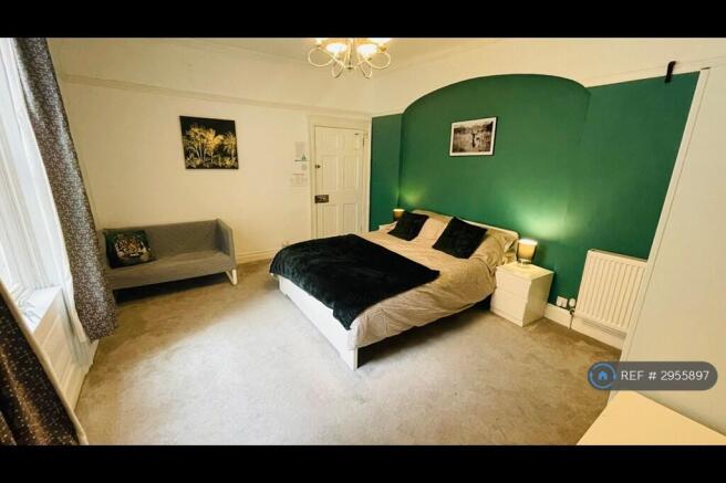 Room 2-King Size Room For Single/Couples Occupancy