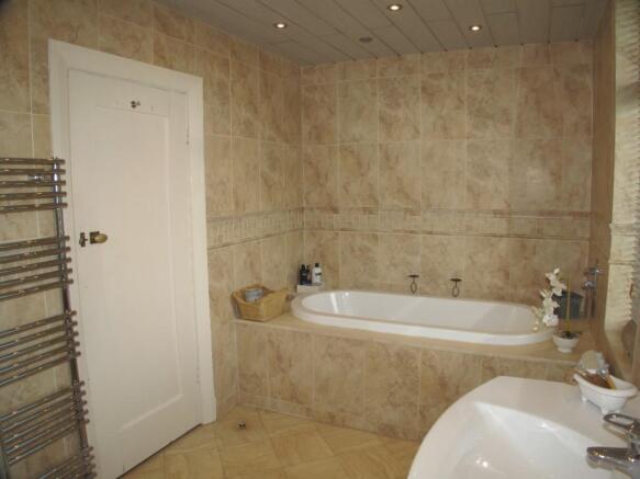 House Bathroom/Wc