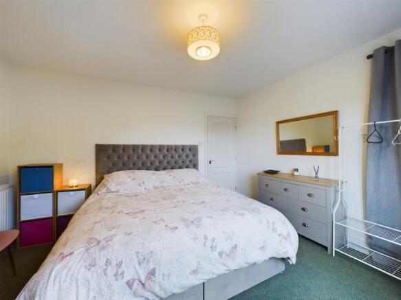 2 bed Flat for sale Image 10