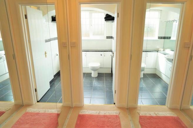 Walk-in Wardrobe