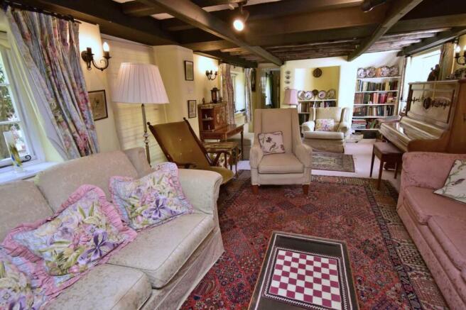 A SITTING ROOM 2.JPG