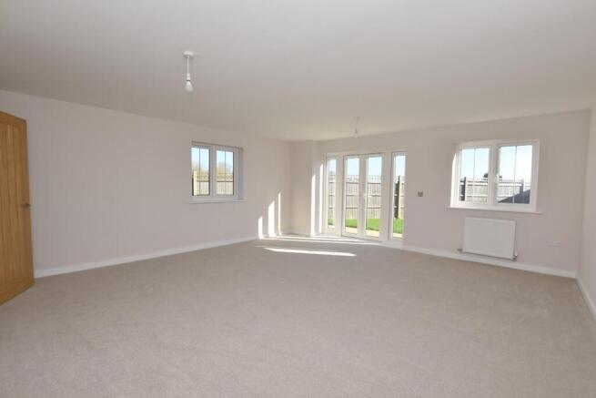 New 21 Maude Close (5).JPG