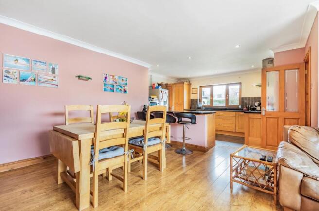 Dining/family room