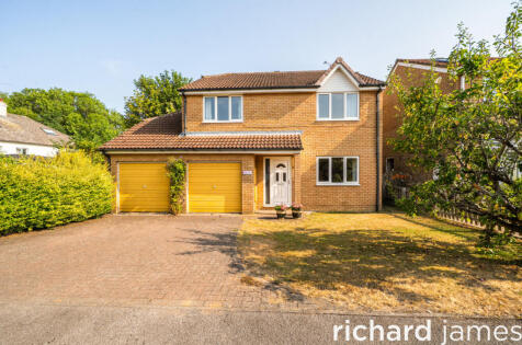 Hampton Drive, Grange Park, Swindon, SN5