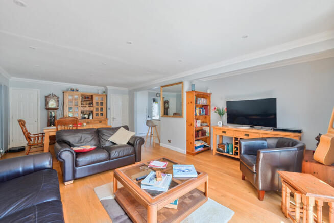 Sitting/Dining Room