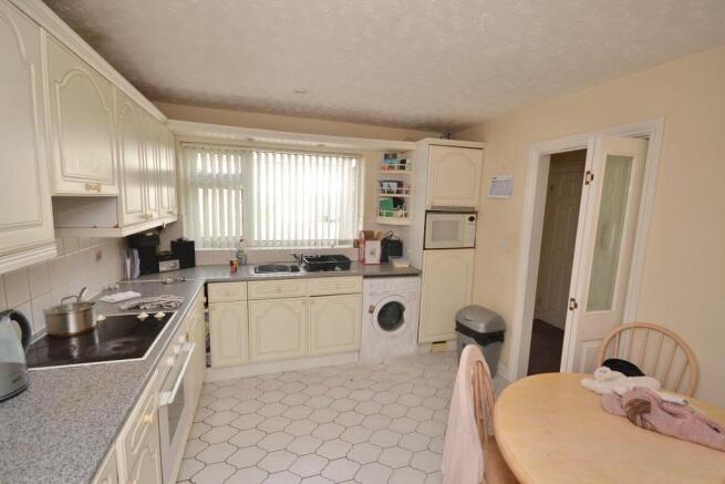 Kitchen/Dining Area