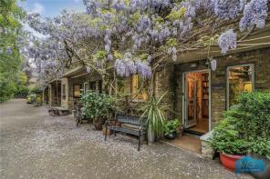 6, Bellgate Mews, London NW5 1SW