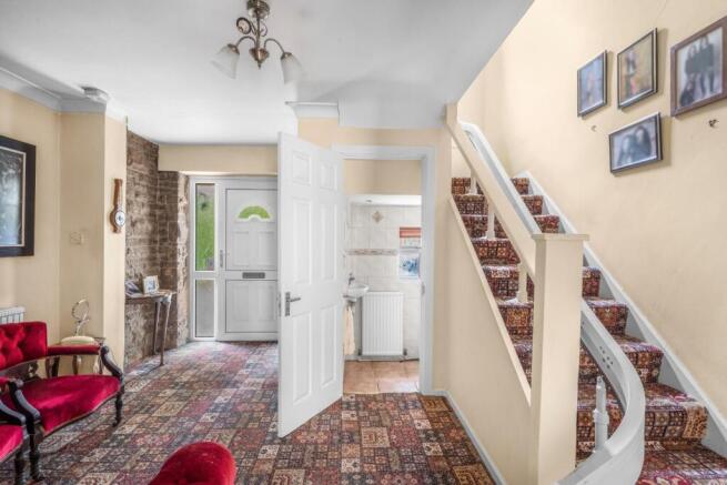 4 bed Detached for sale Image 5