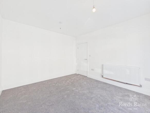 3 bed Semi-Detached to rent Image 10